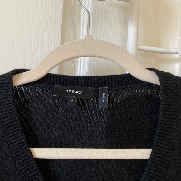 Theory 100% Cashmere V-Neck Sweater in Black size M - Picture 3 of 9